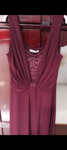 VENDO VESTIDOS DE FESTA SEMI NOVOS TAMANHOS VARIADOS