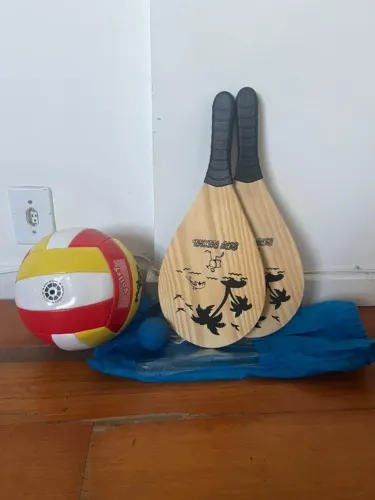 Vendo Kit frescobol + bola de volei