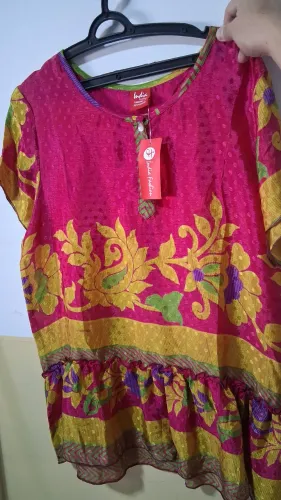 Lotes de roupas pra brecho semi novas