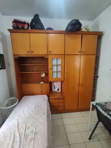 Guarda-Roupas Solteiro Completo com Cama Embutida e Colchão Ortopédico Novo