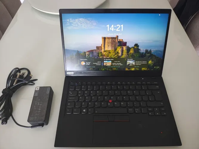 Notebook ThinkPad X1 Carbon i5 8ª gen / 16GB RAM / 256 GB / SSD / USB-C/ leve e rápido