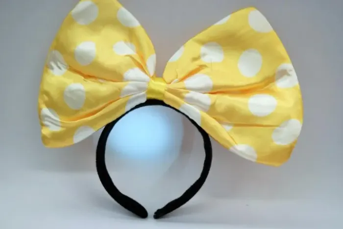ARCO AMARELO DE BOLINHA