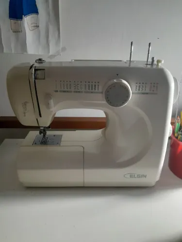 Máquina de costura Elgin JX-4000 