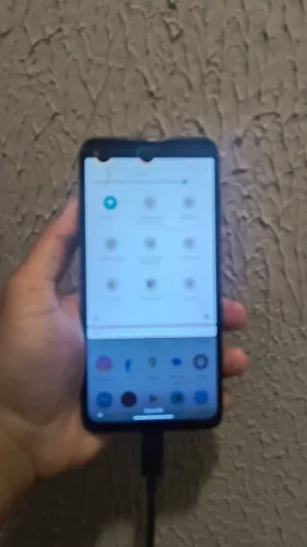 Celular usado moto G8 Power