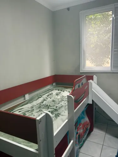 Cama de solteiro escorregador 