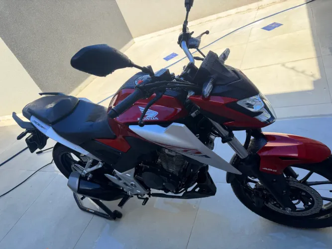 Venda cb300f