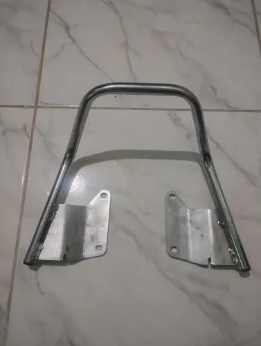 Apoio para passageiros de moto 160 . 