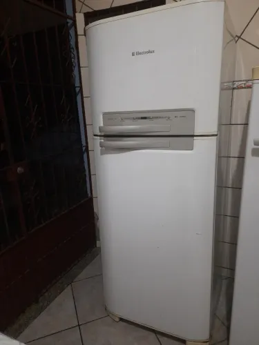 Geladeira com defeito