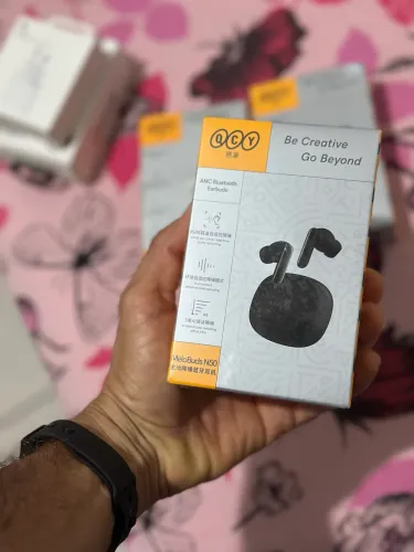 Fones de ouvido QCY N50 ANC