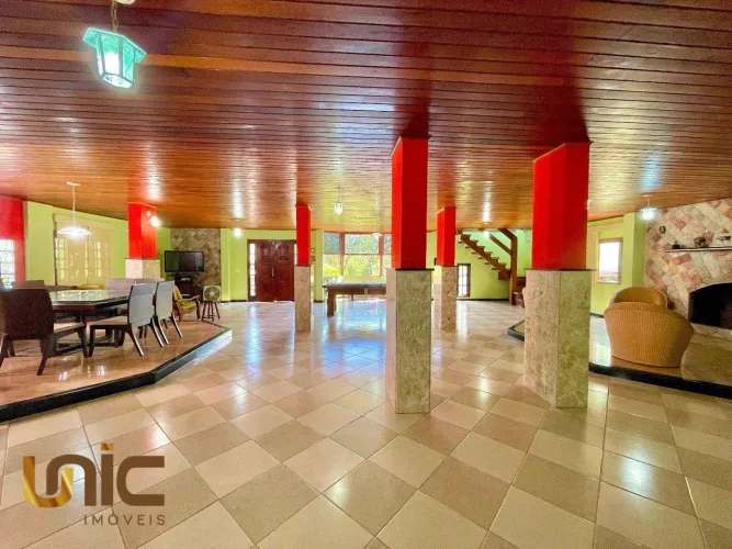 Casa com 3 dormitórios à venda, 250 m² por R$ 890.000,00 - Limoeiro - Guapimirim/RJ