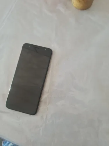 Telefone semi novo j4+ 32gb 