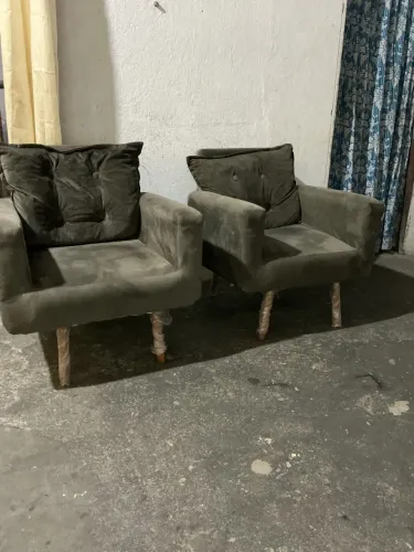 Duas poltronas novinha para vender 
