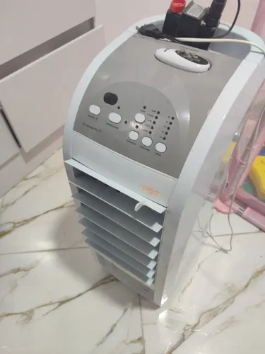 Climatizador Philco PCL1F 4,5L com Controle Remoto - Excelente Estado