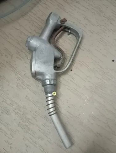 Bico de bomba de combustível