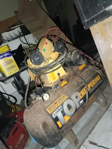 Compressor de ar trifásico 140 litros 
