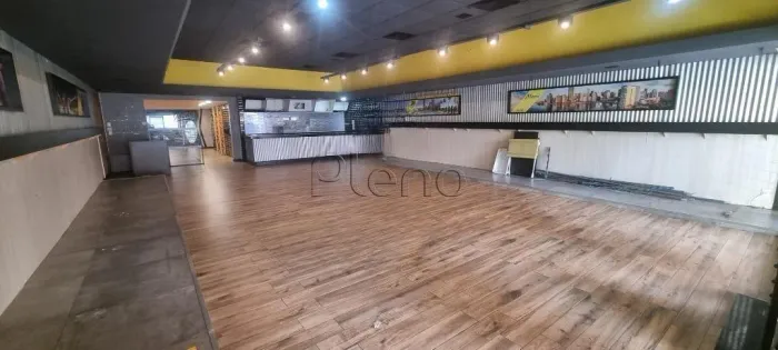 Casa comerical para locação com 355 m² no Cambuí, Campinas.