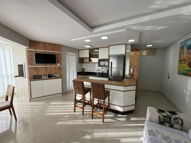 Vendo apartamento mobiliado, com suite no bairro santa regina em Camboriu!