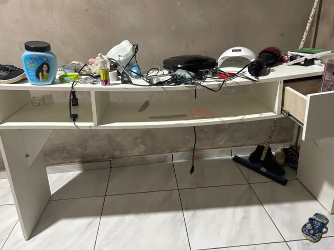 Mesa de nails e manicure 