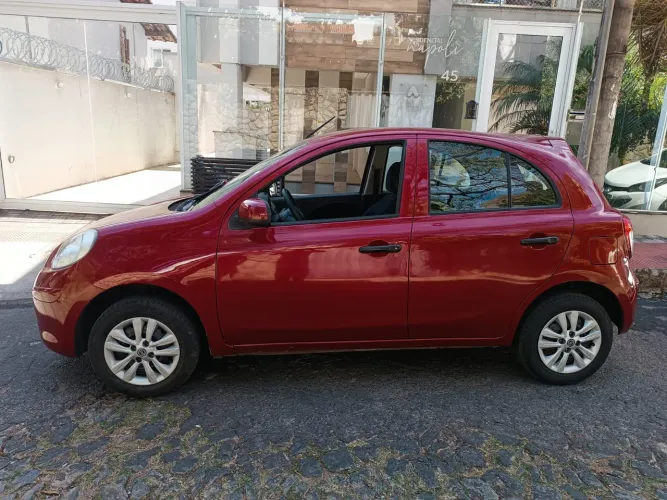 Nissan March S 1.6 16V Flex Fuel 5P 2013