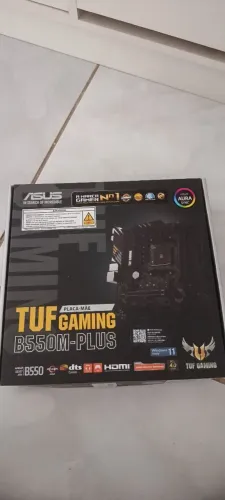 Placa-Mãe ASUS TUF Gaming B550M-PLUS AM4 DDR4 PCIe 4.0 M.2 NVMe NOVA LACRADA