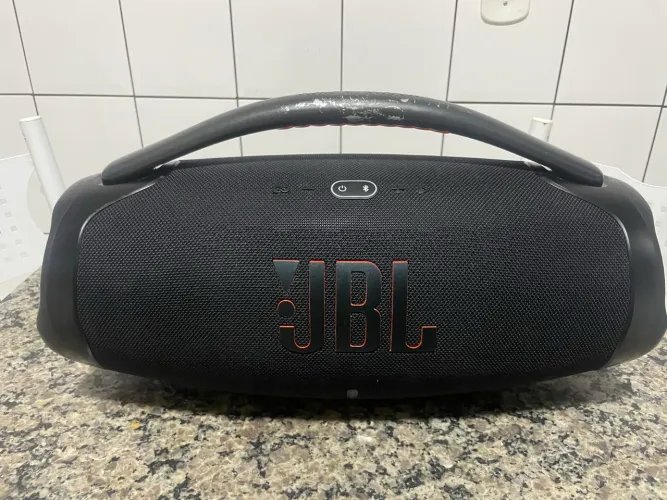 Bom box