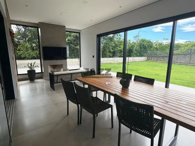 Casa / Sobrado em Condomínio em Jardim Santa Monica