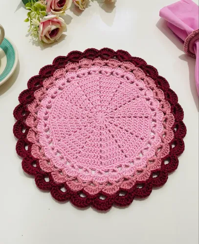 Kit Souplast de crochê modelo conchas com porta guardanapo