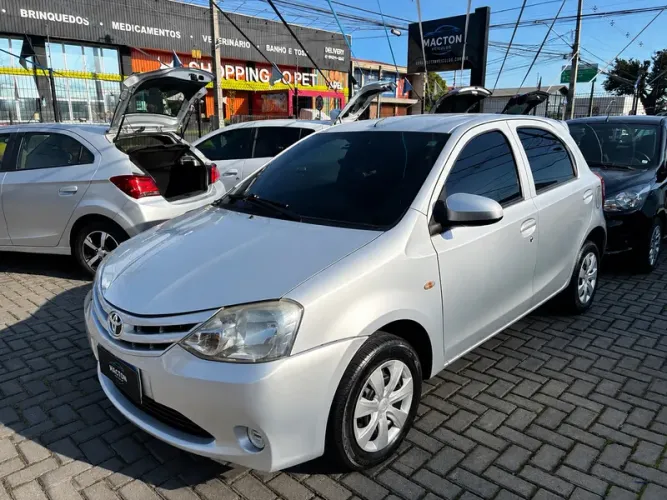 Toyota Etios 1.3 Flex 16V 5P Mec. 2015