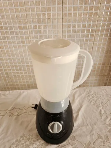 Liquidificador Mundial 500W no precinho 