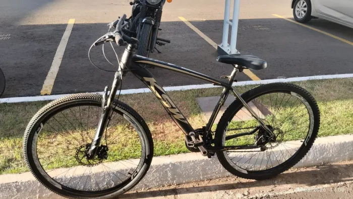 Vendo ou troco por celular