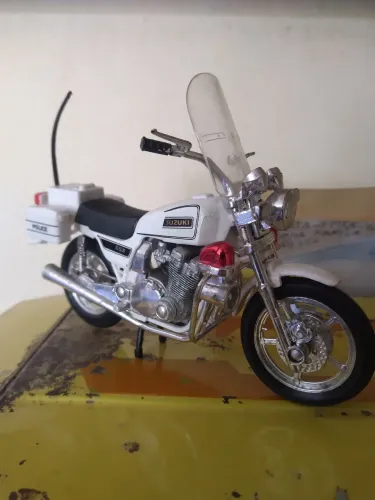 Miniatura Moto Suzuki Gsx Police 