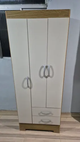 Guarda Roupas Três Portas - Bege