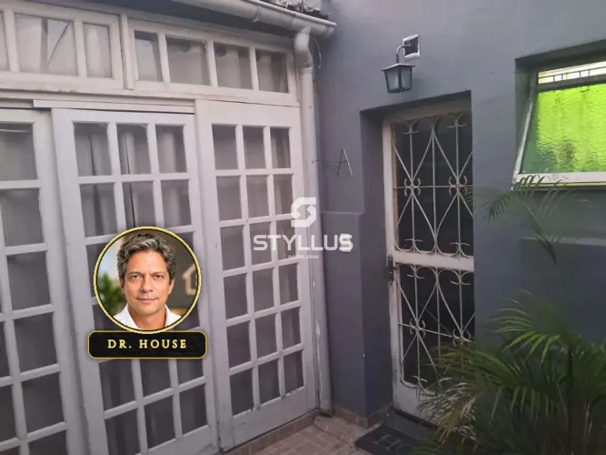 Casa Duplex com 4 Quartos e Churrasqueira na Varanda em Todos os Santos! M78V