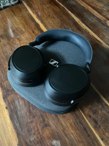Fone de ouvido sennheiser momentum 4 wireless