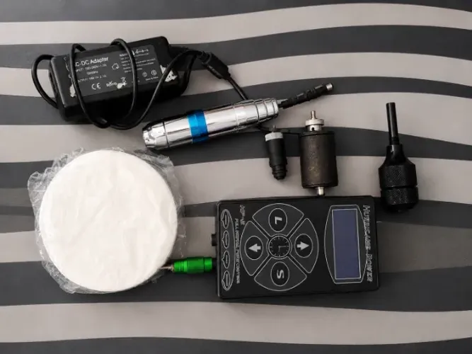 Kit Completo para Máquina de Tatuagem Rotativa - Fonte Hurricane HP-2 + Acessórios