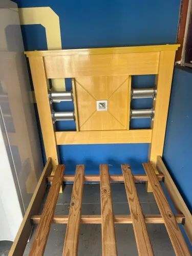 Cama de solteiro madeira maciça 