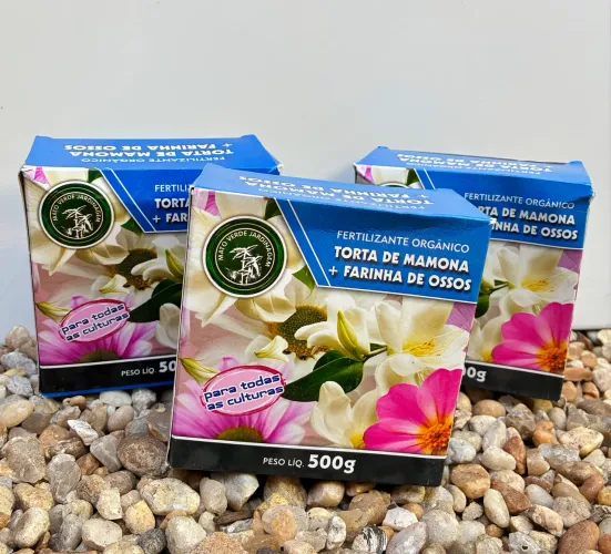 Fertilizante farinha de ossos + torta de mamona