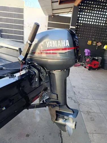Motor de popa 15 Hp Yamaha