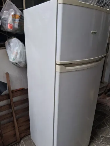 Geladeira Consul Cycle Defrost
