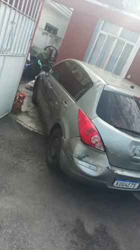 Nissan Tiida S 1.8/1.8 Flex 16V Mec. 2013