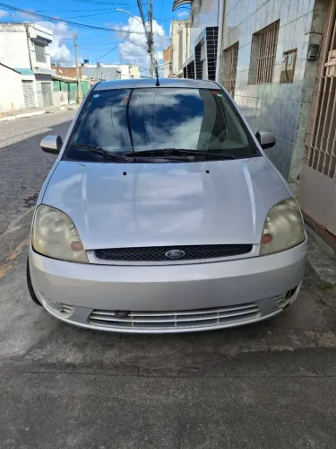 Ford Fiesta Class 1.6 8V 98cv 5P 2004