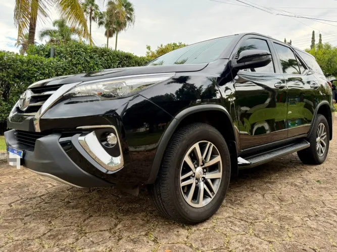 Toyota Hilux CD SRX 4X4 2.8 TDI 16V Diesel Aut. 2020