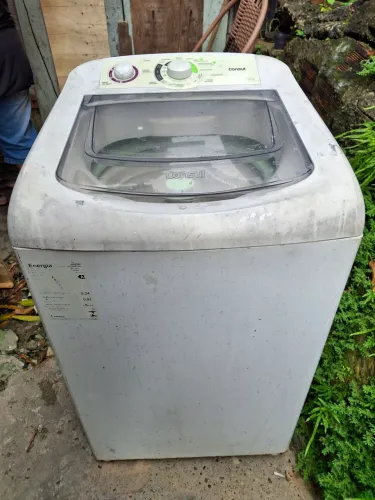 Vendo máquina de lavar 8kg Funcionando Muito bem ENTREGO.