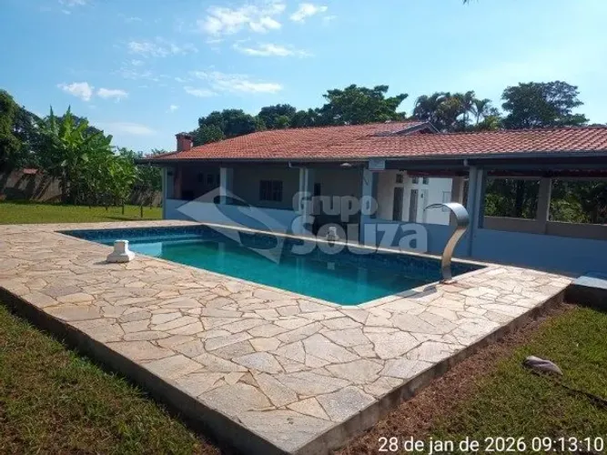 chácara para alugar no Nova Suiça com piscina, campo de futebol, 2 quartos, 2.500m