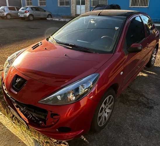 Peugeot 207 XR 1.4 Flex 8V 3P 2013