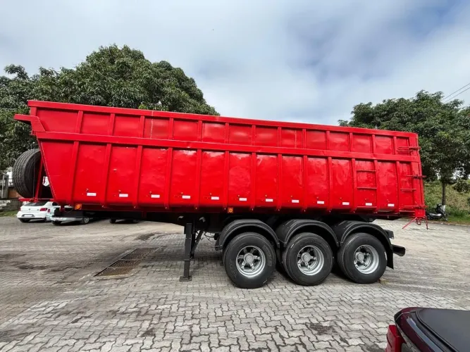 Carreta basculante com bobineira