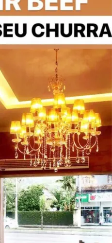 Lustre dourado 