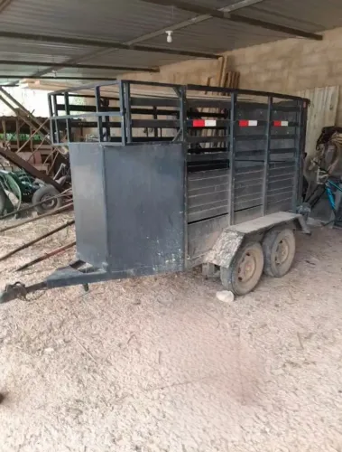 Carretinha para transporte de animais