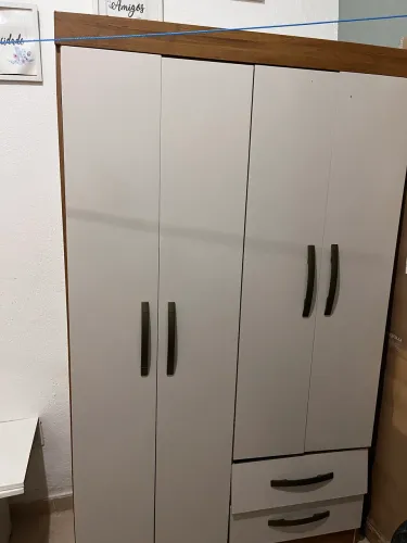 Guarda roupa de solteiro
