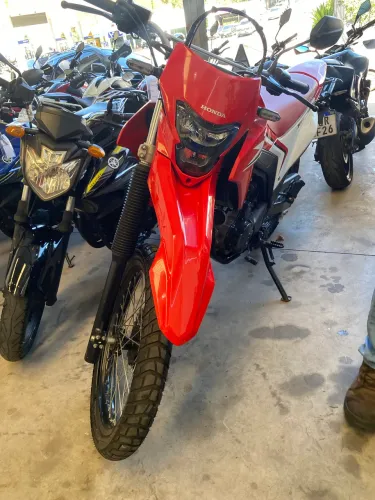 Honda tornado 300 2025 ( shalom veículos )